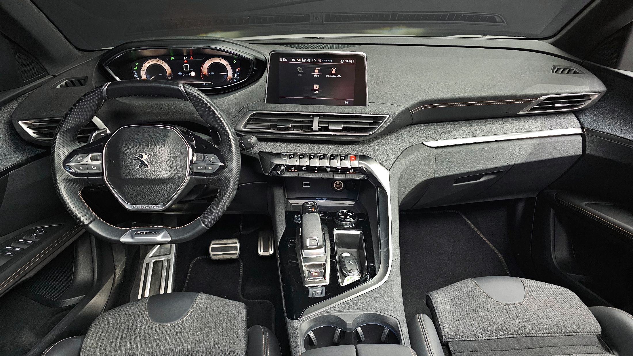 PEUGEOT 3008 2019