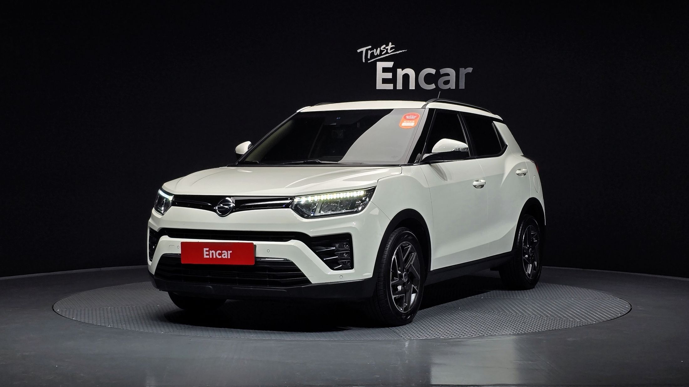 SSANGYONG TIVOLI VERY NEW