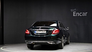 MERCEDES BENZ C-CLASS W205 2019