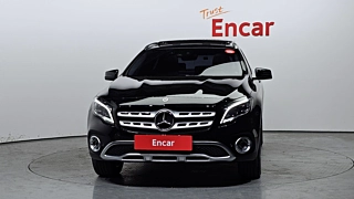 MERCEDES BENZ GLA-CLASS X156 2019
