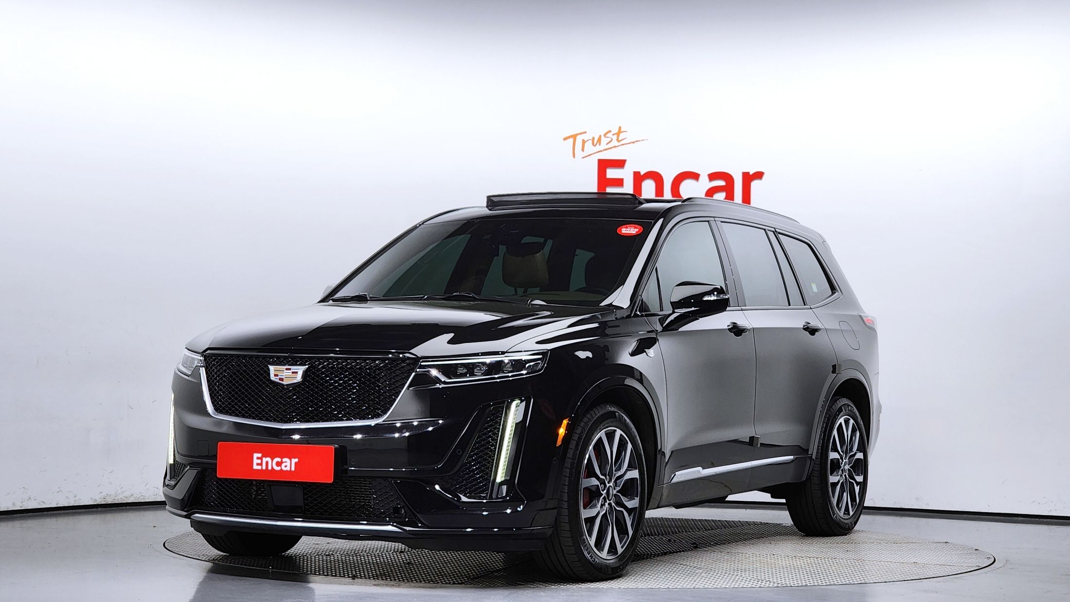 CADILLAC XT6