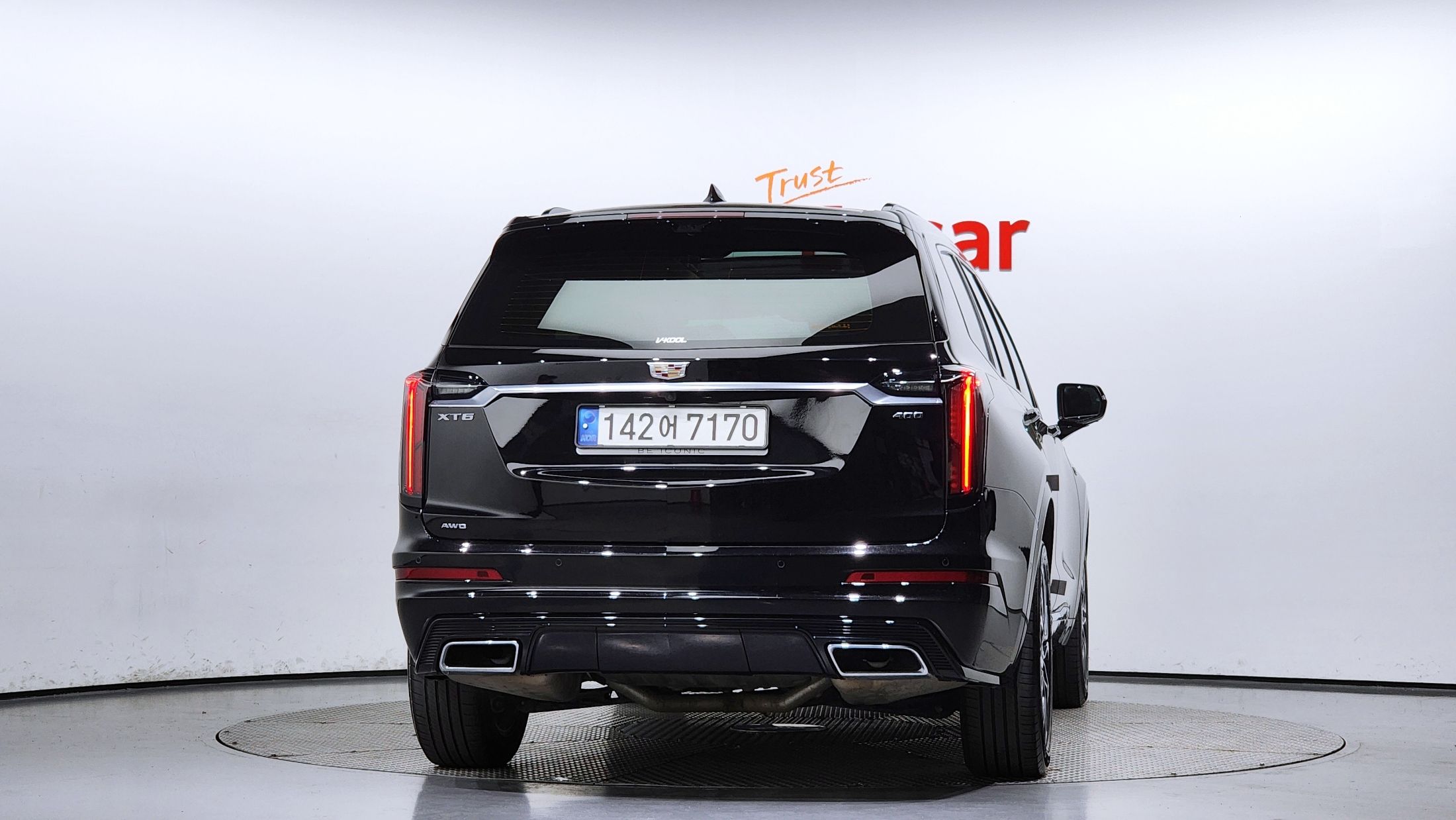 CADILLAC XT6