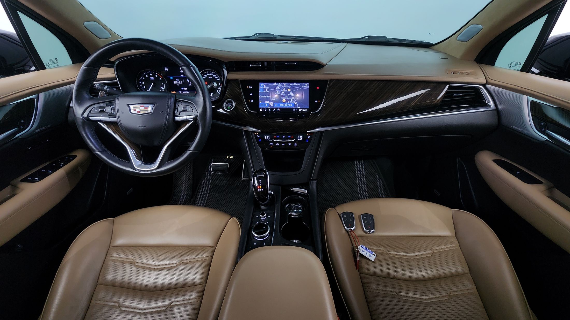 CADILLAC XT6