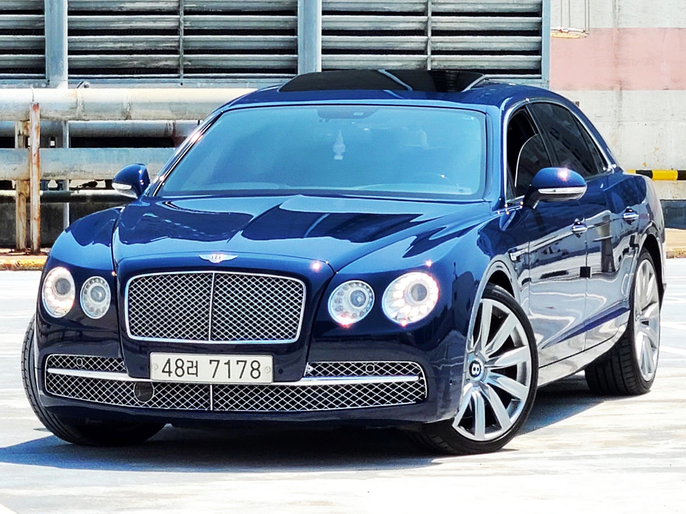 BENTLEY FLYING SPUR 2015