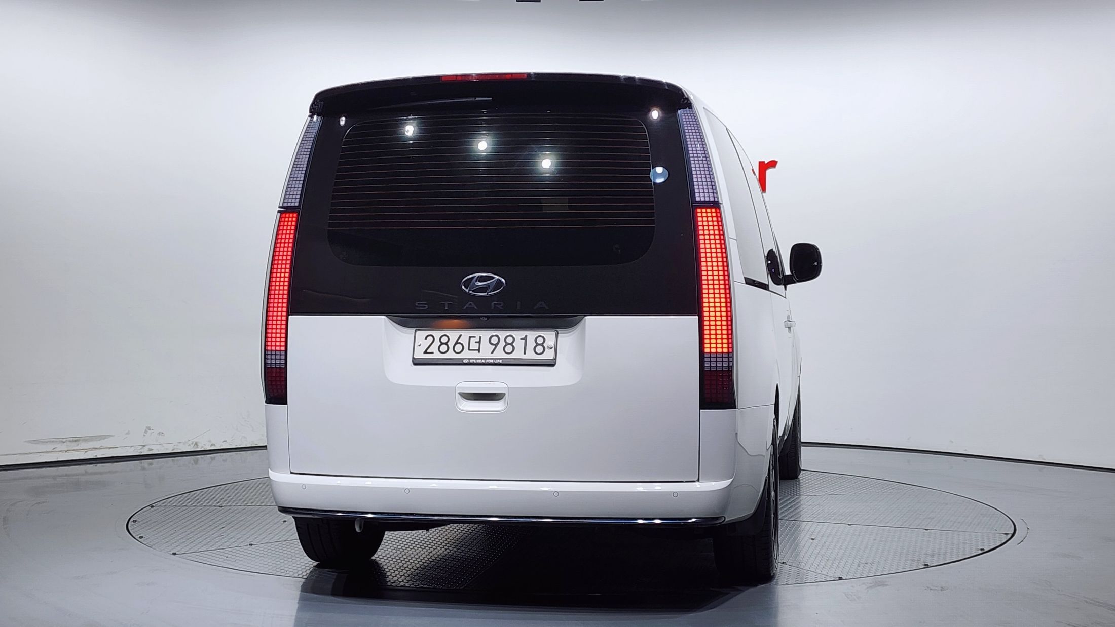 HYUNDAI STARIA 2021