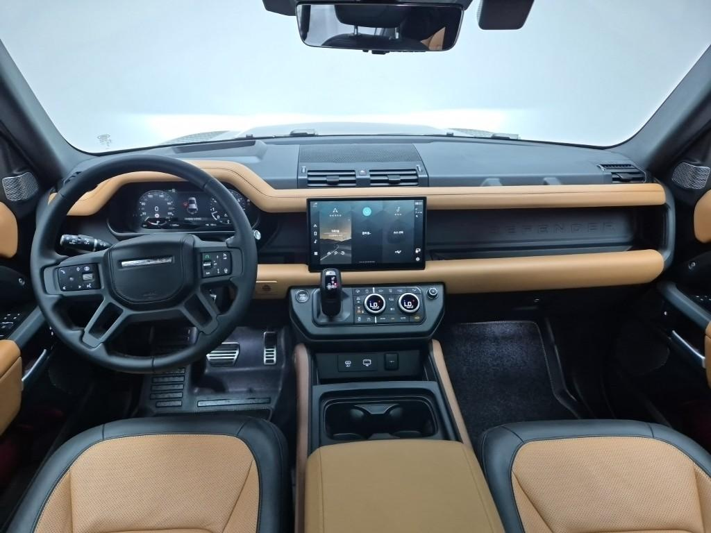 LAND ROVER DEFENDER L663