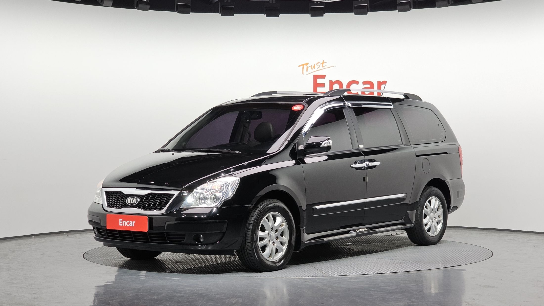 KIA CARNIVAL R
