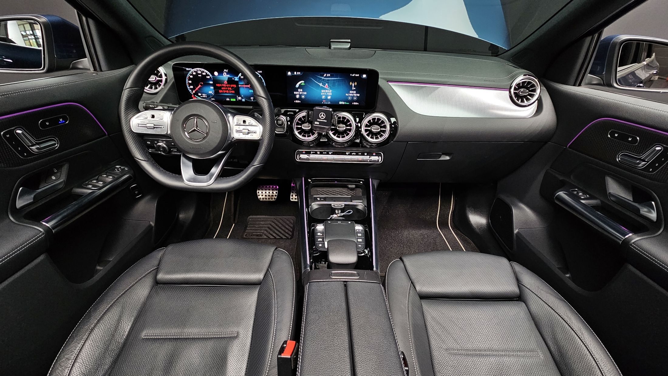 MERCEDES BENZ EQA H243