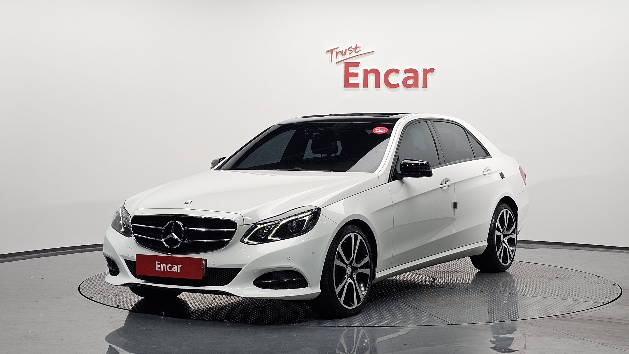 MERCEDES BENZ E-CLASS W212