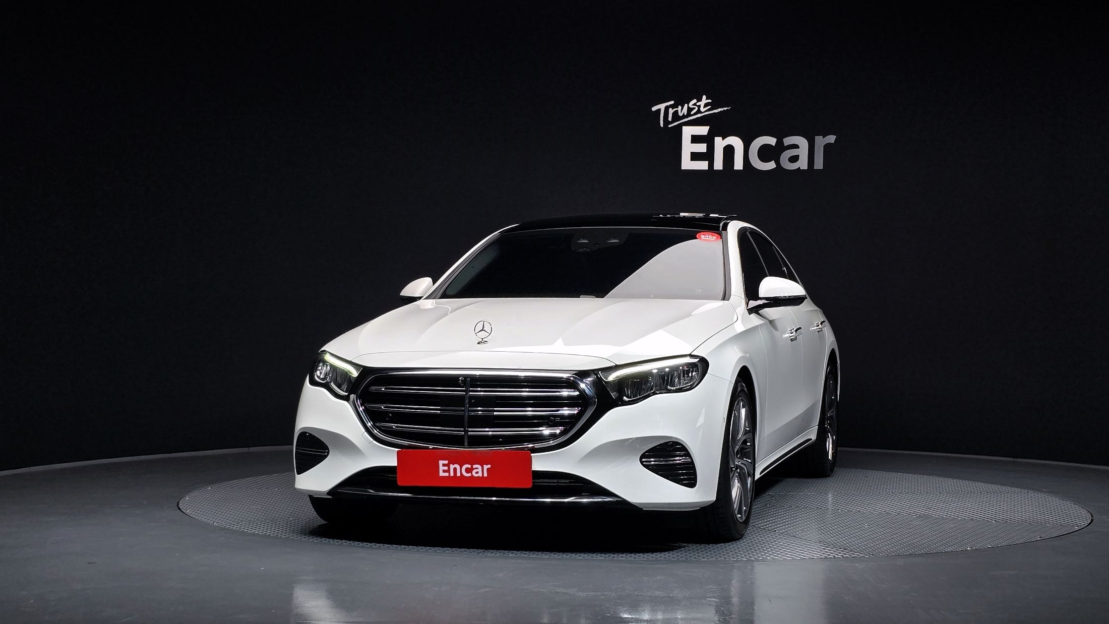 MERCEDES BENZ E-CLASS W214 2024