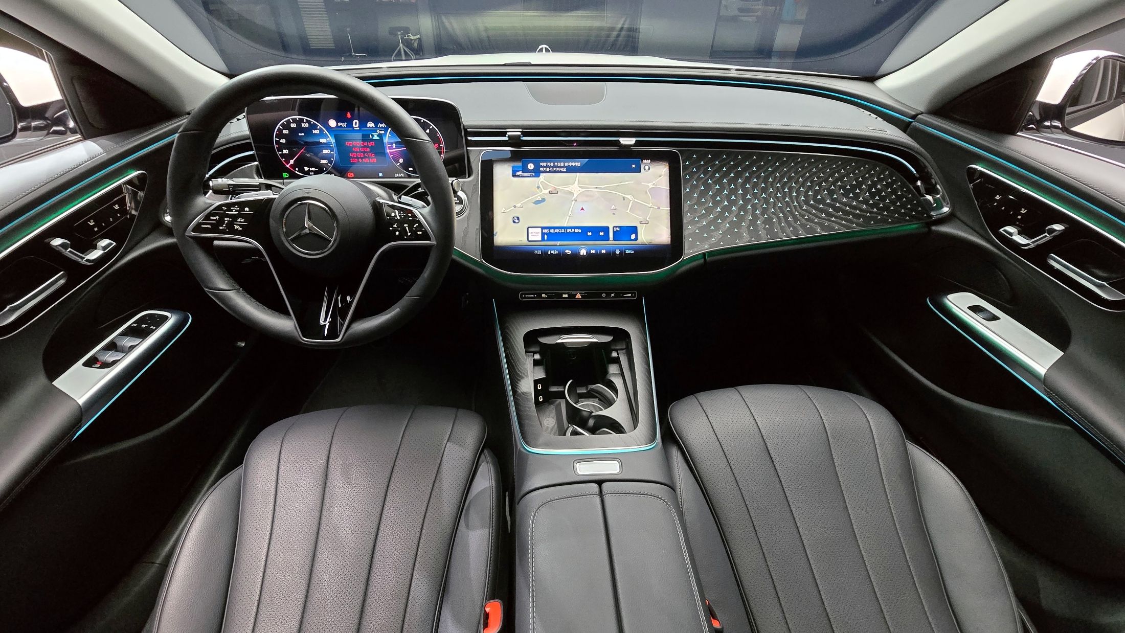 MERCEDES BENZ E-CLASS W214 2024