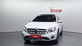 MERCEDES BENZ GLA-CLASS X156 2019