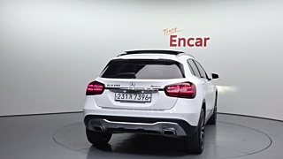 MERCEDES BENZ GLA-CLASS X156 2019