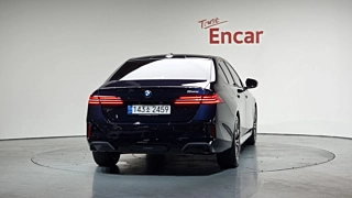 BMW 5-SERIES G60 2023