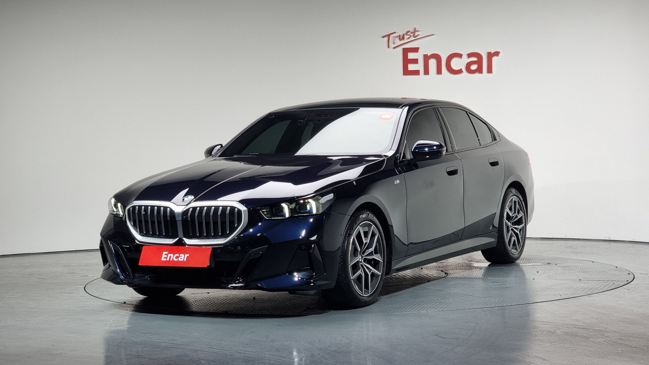 BMW 5-SERIES G60 2023