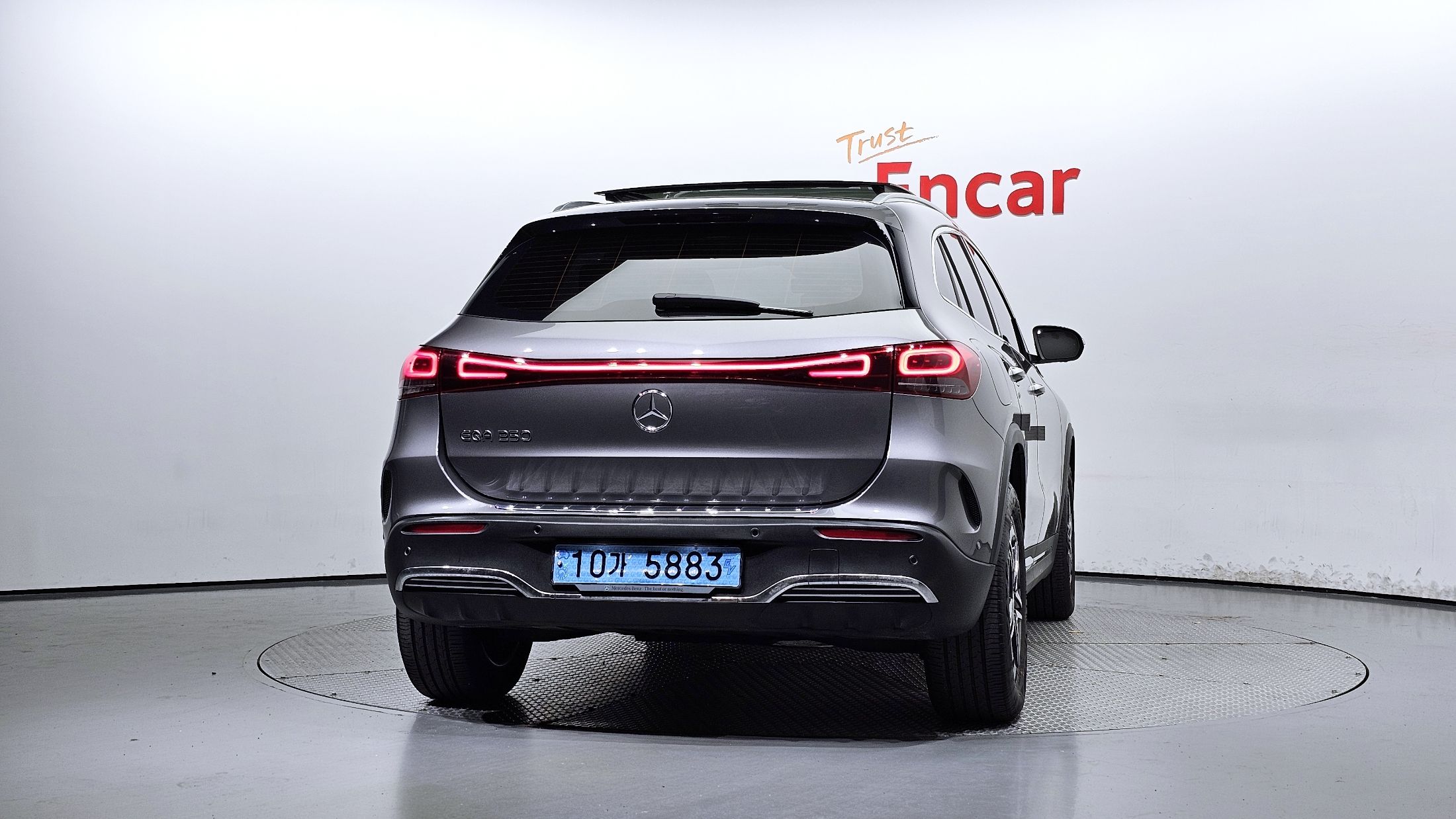 MERCEDES BENZ EQA H243