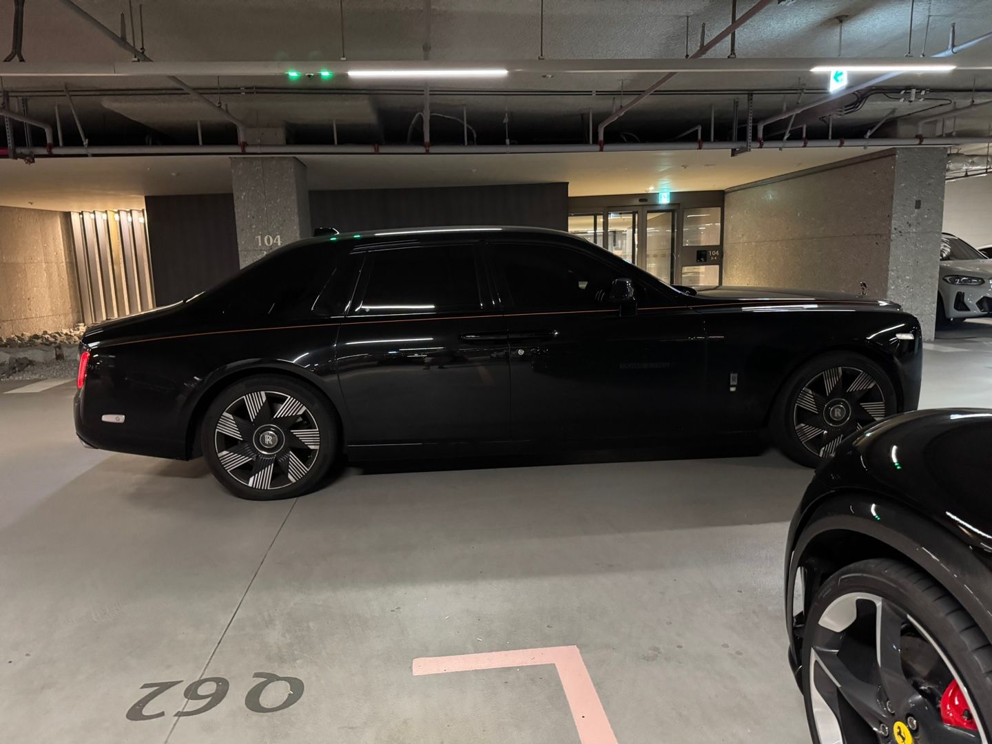 ROLLS ROYCE PHANTOM 2021