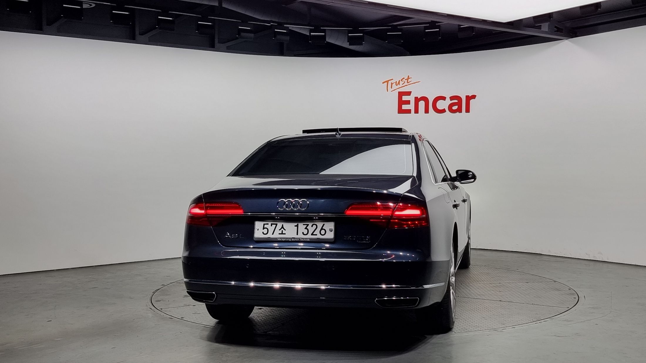 AUDI A8 2016