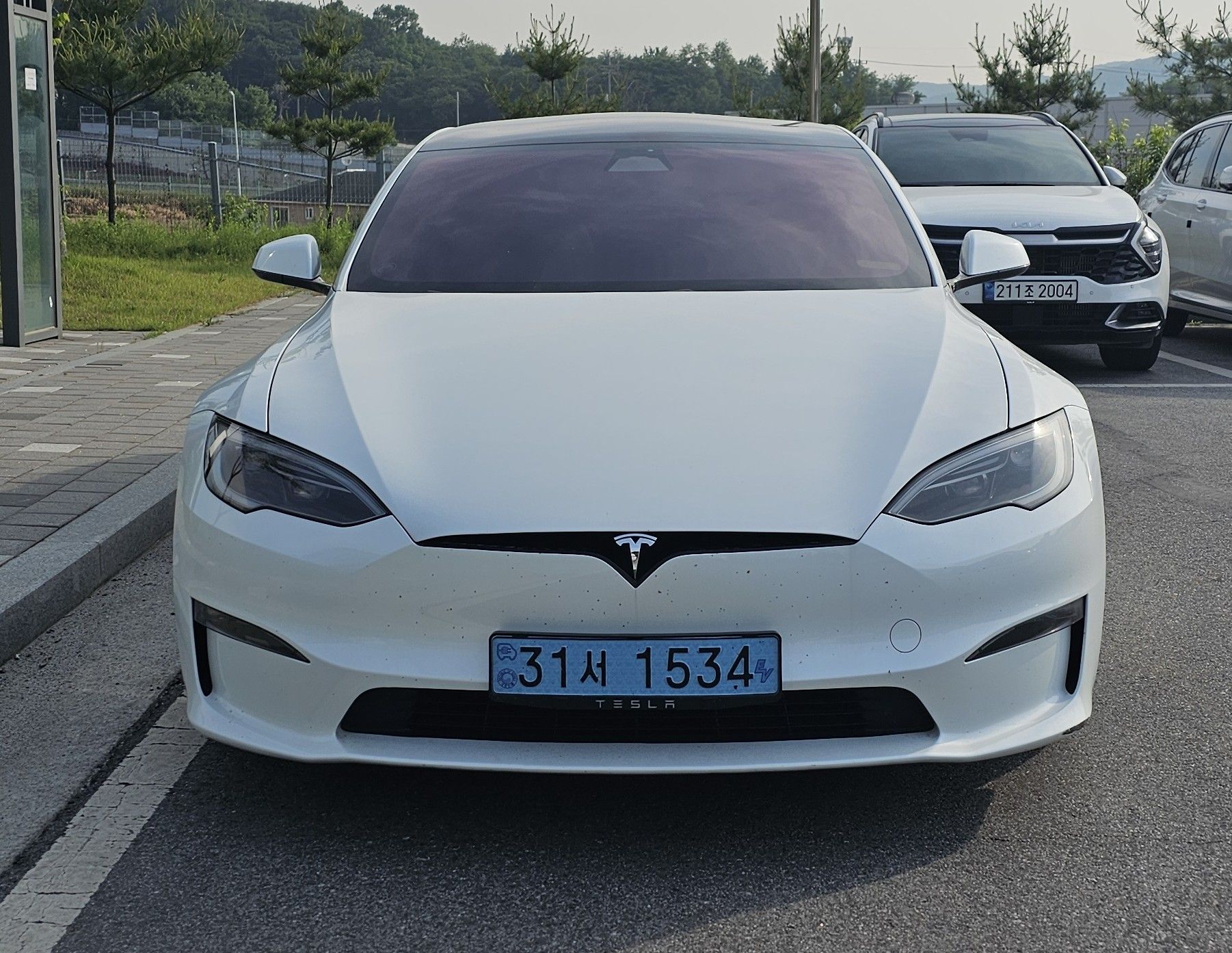 TESLA MODEL S