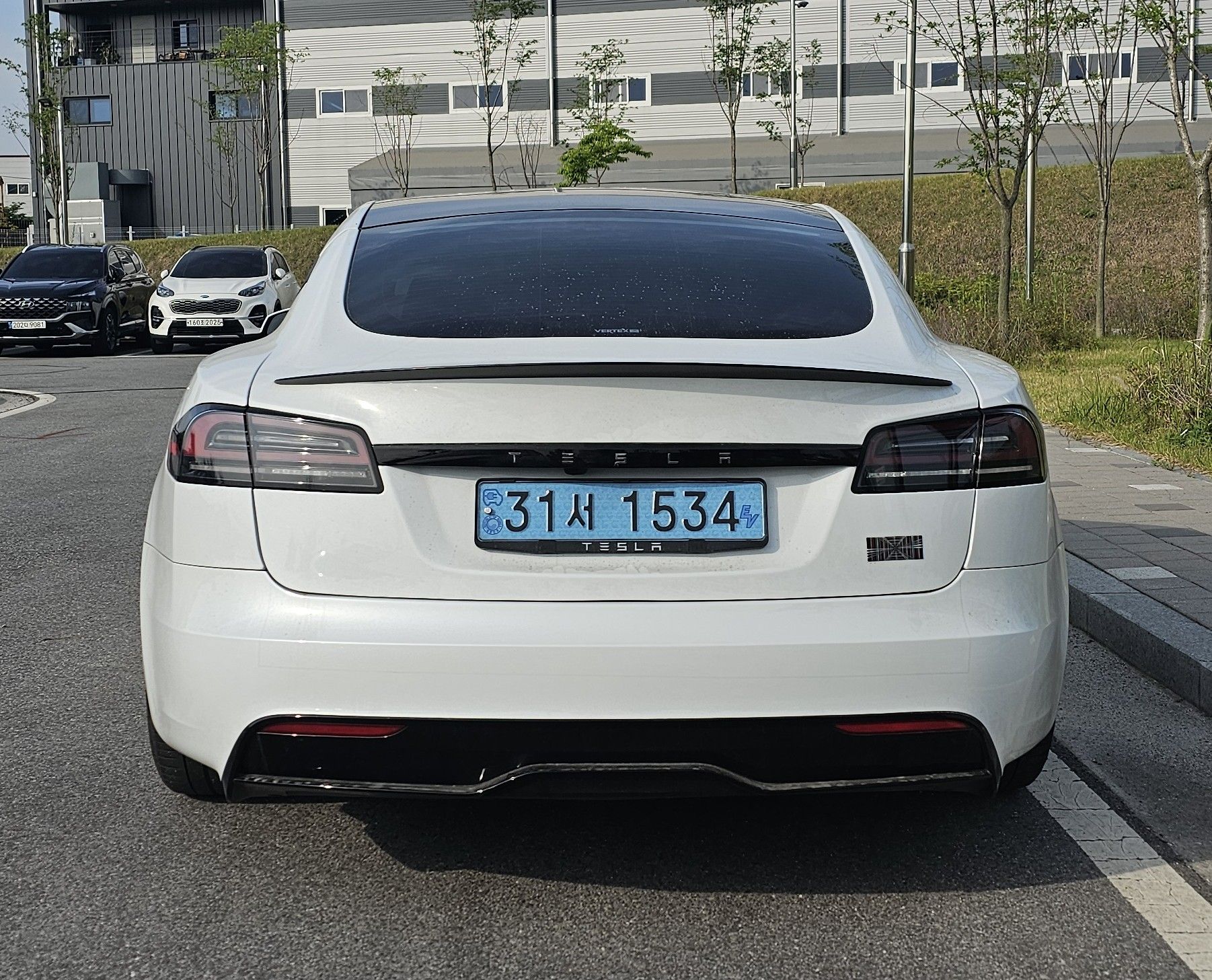 TESLA MODEL S