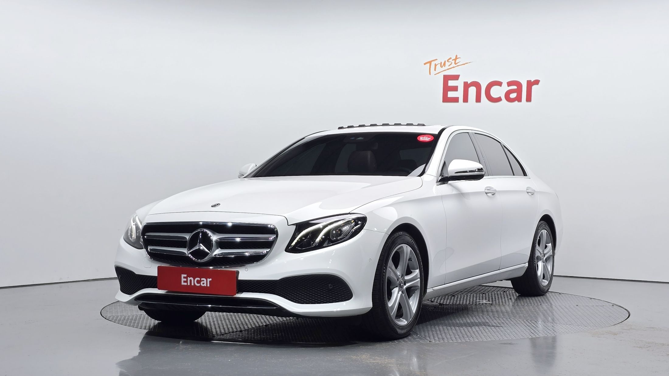 MERCEDES BENZ E-CLASS W213 2018