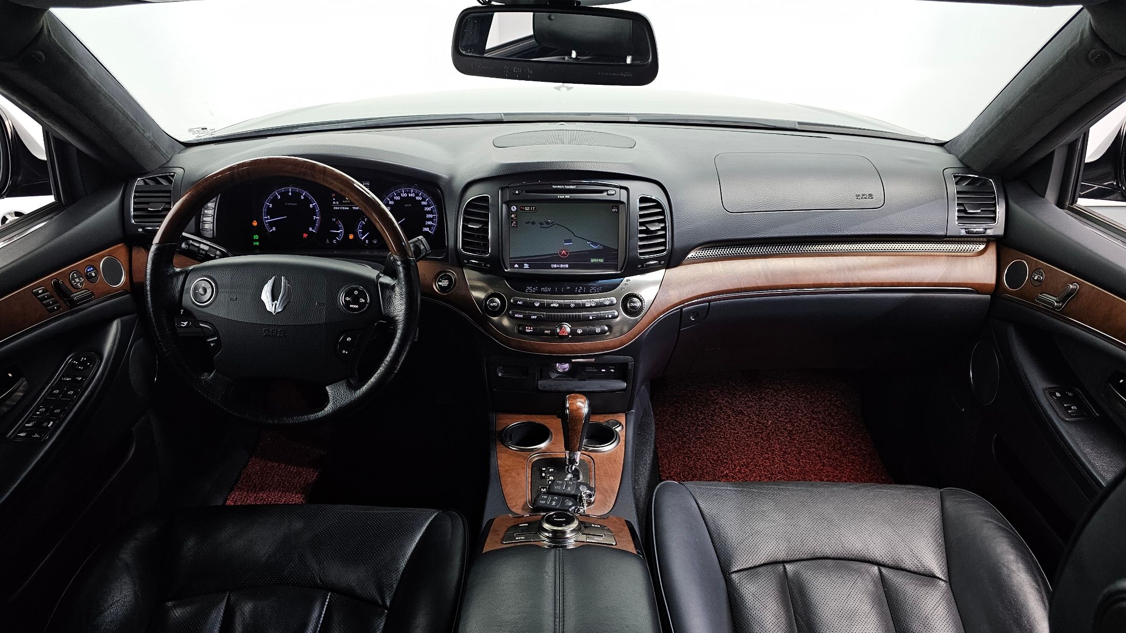 SSANGYONG CHAIRMAN W 2013