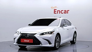 LEXUS ES300H  7 GENERATION Executive 2024