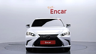 LEXUS ES300H  7 GENERATION Executive 2024