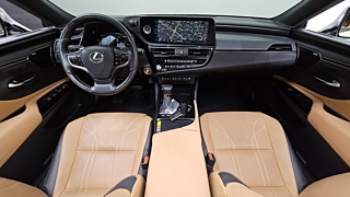 LEXUS ES300H  7 GENERATION Executive 2024
