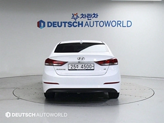 HYUNDAI AVANTE AD 2018