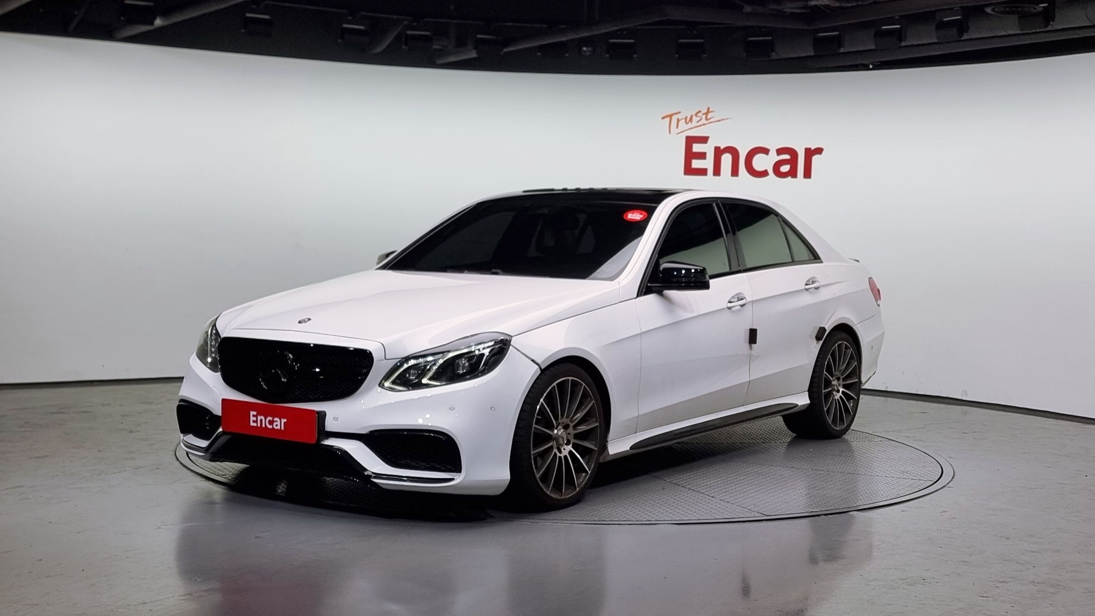 MERCEDES BENZ E-CLASS W212