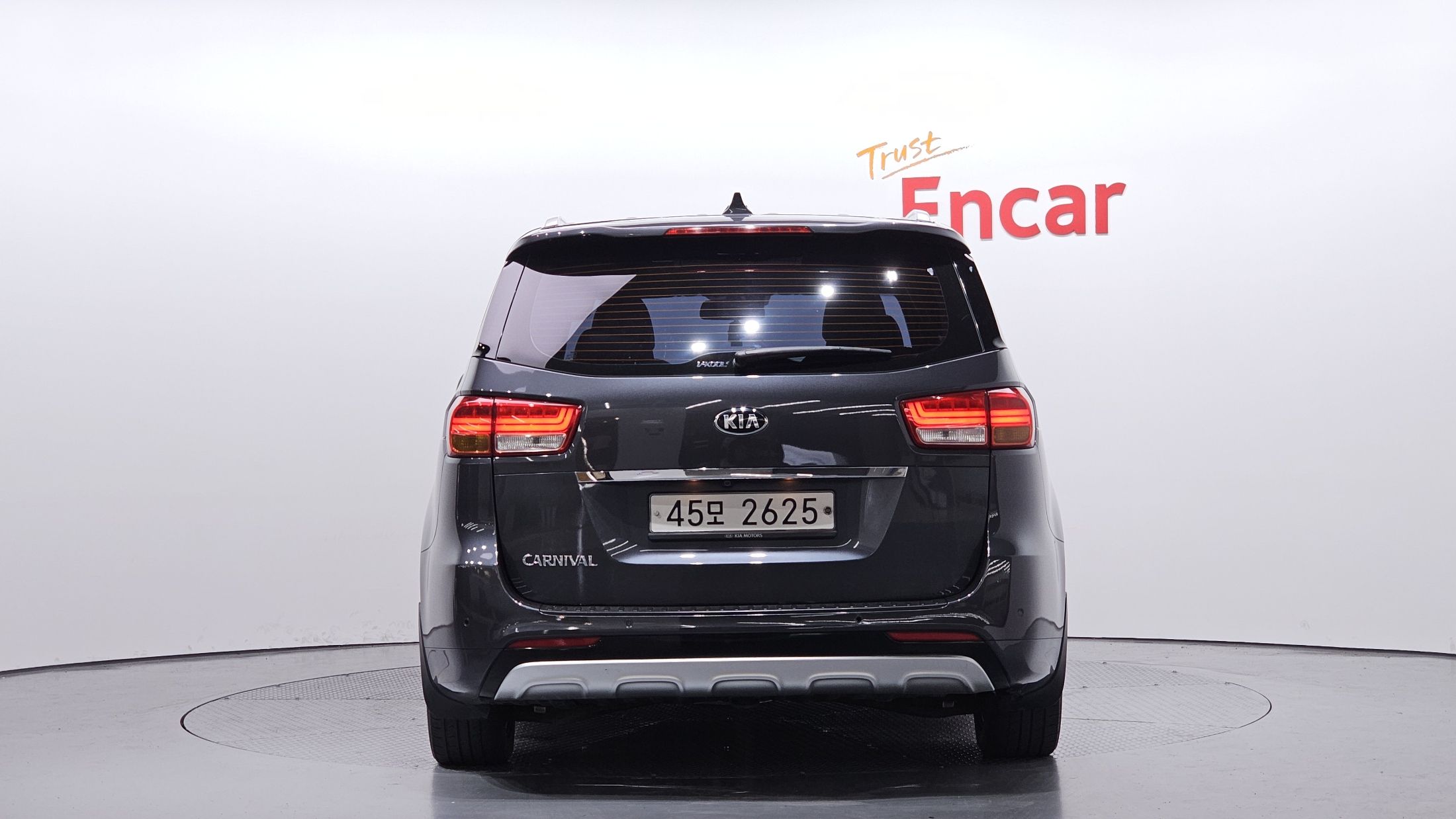 KIA CARNIVAL 2017