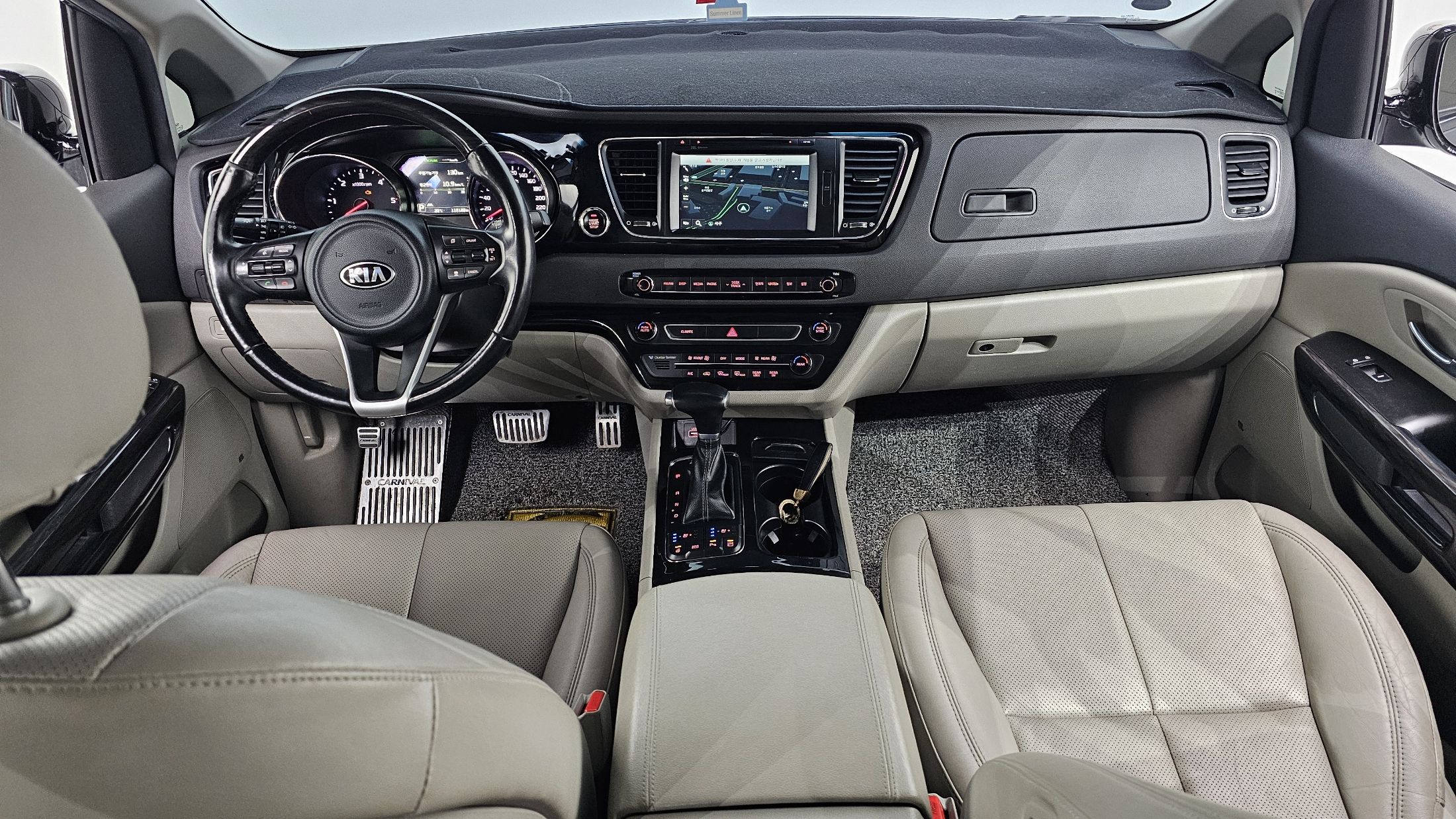 KIA CARNIVAL 2017