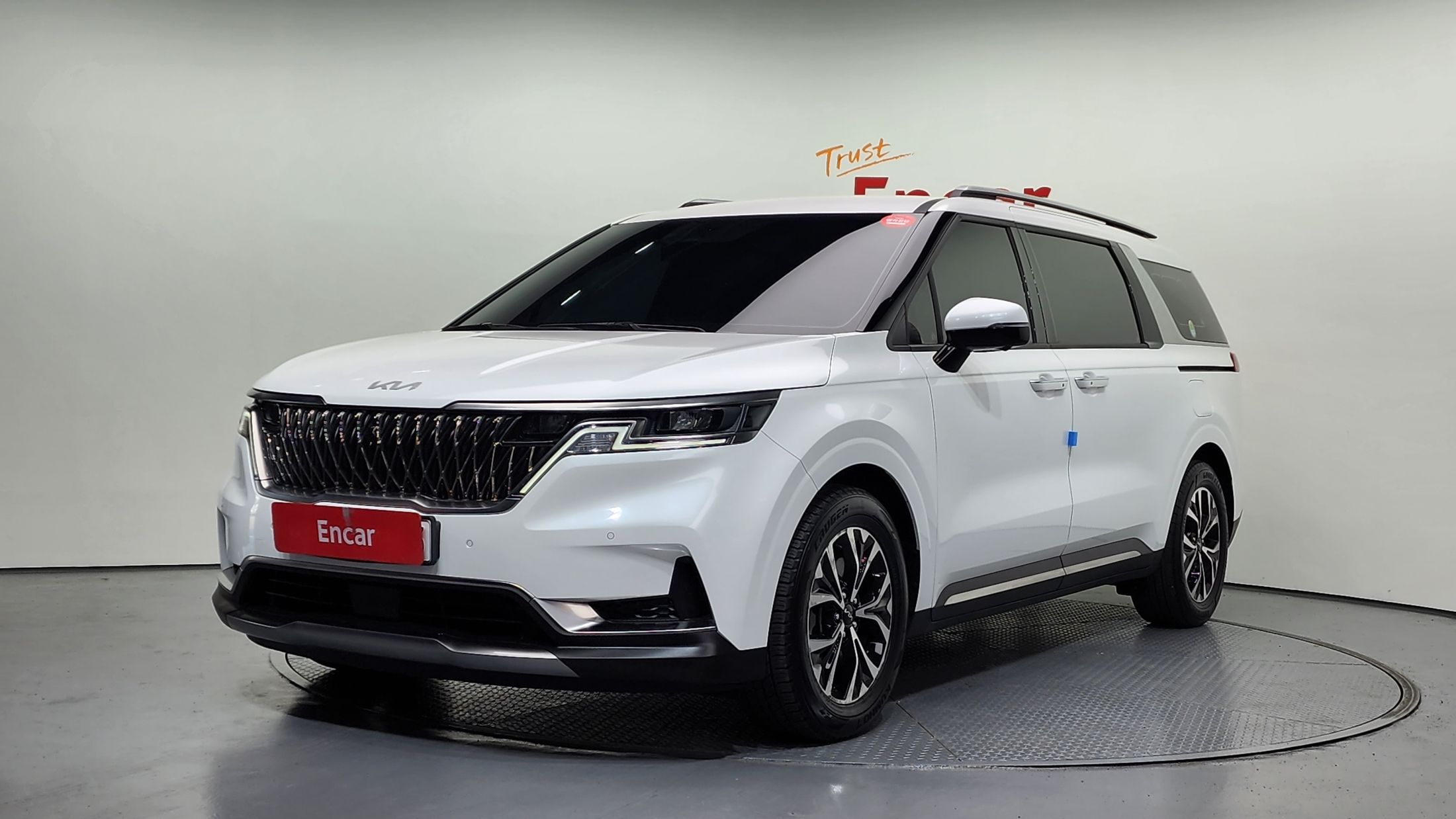KIA CARNIVAL 2023