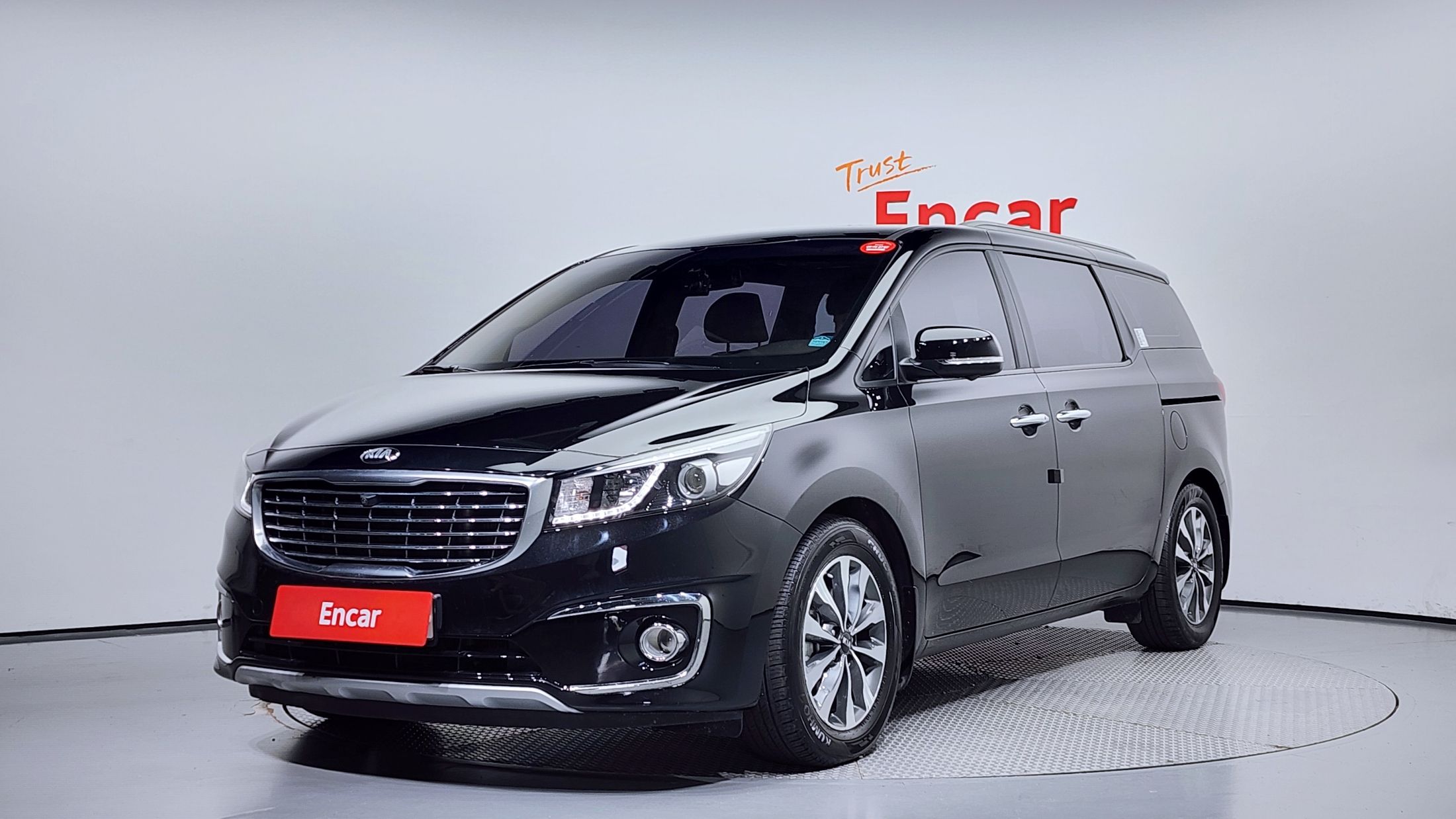 KIA CARNIVAL 2014