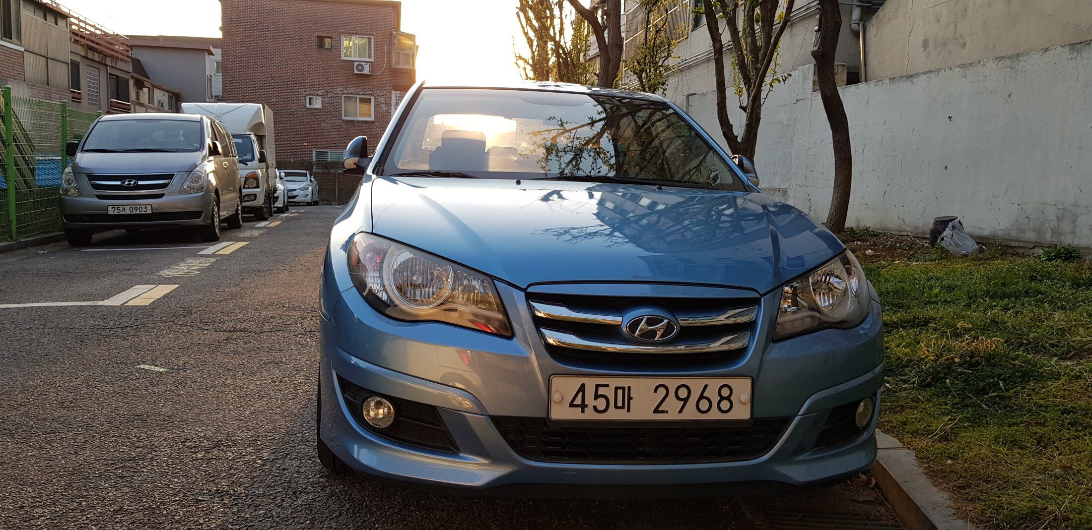 HYUNDAI AVANTE HYBRID