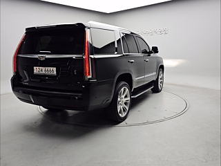 CADILLAC ESCALADE 2018