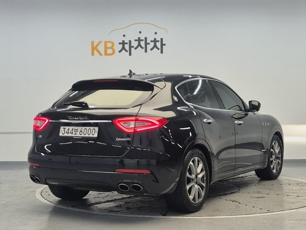 MASERATI LEVANTE 2018