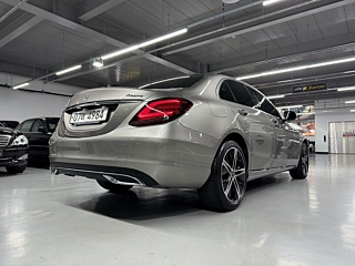 MERCEDES BENZ C-CLASS W205 2019