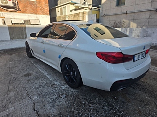 BMW 5-SERIES G30 2017