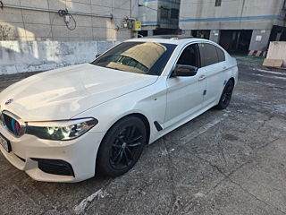 BMW 5-SERIES G30 2017