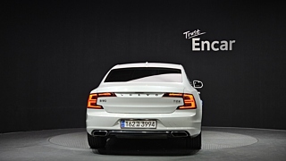 VOLVO S90 2019