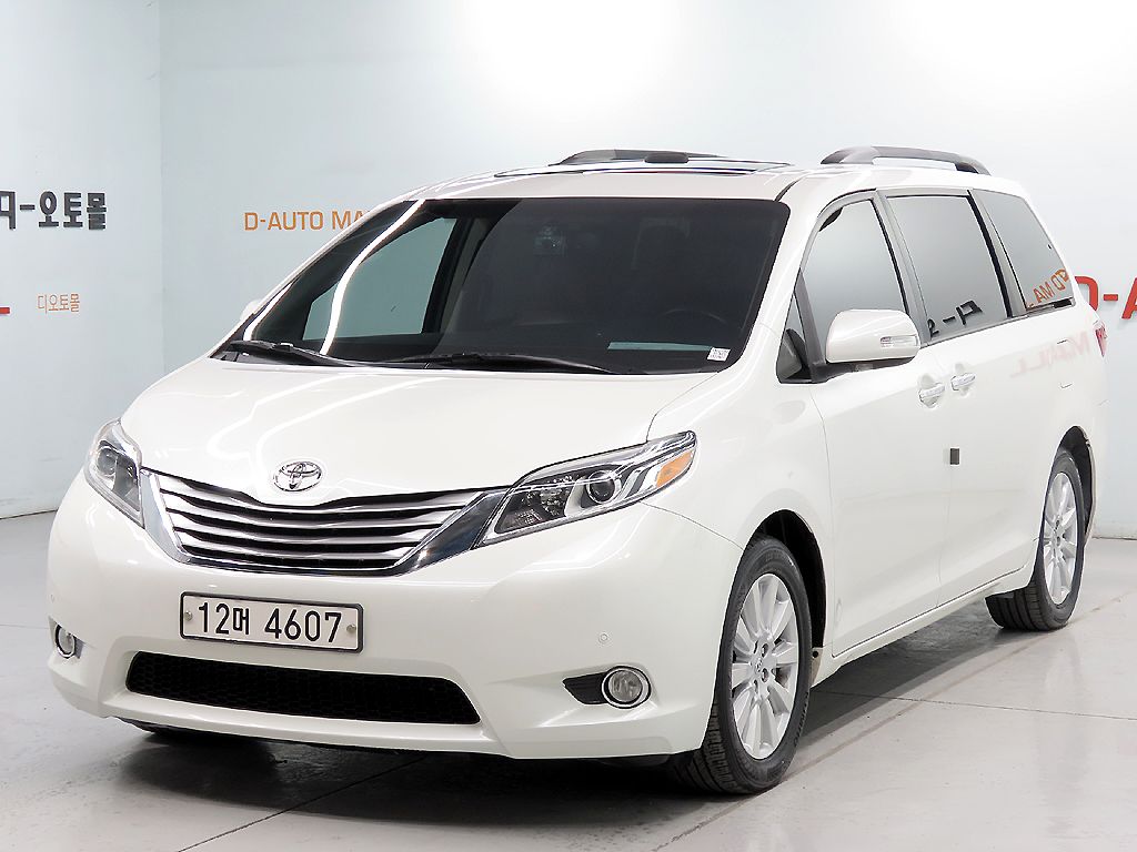 TOYOTA SIENNA 2017