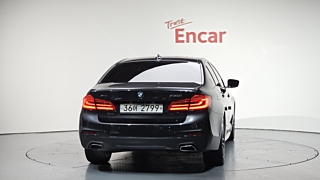 BMW 5-SERIES G30 2017