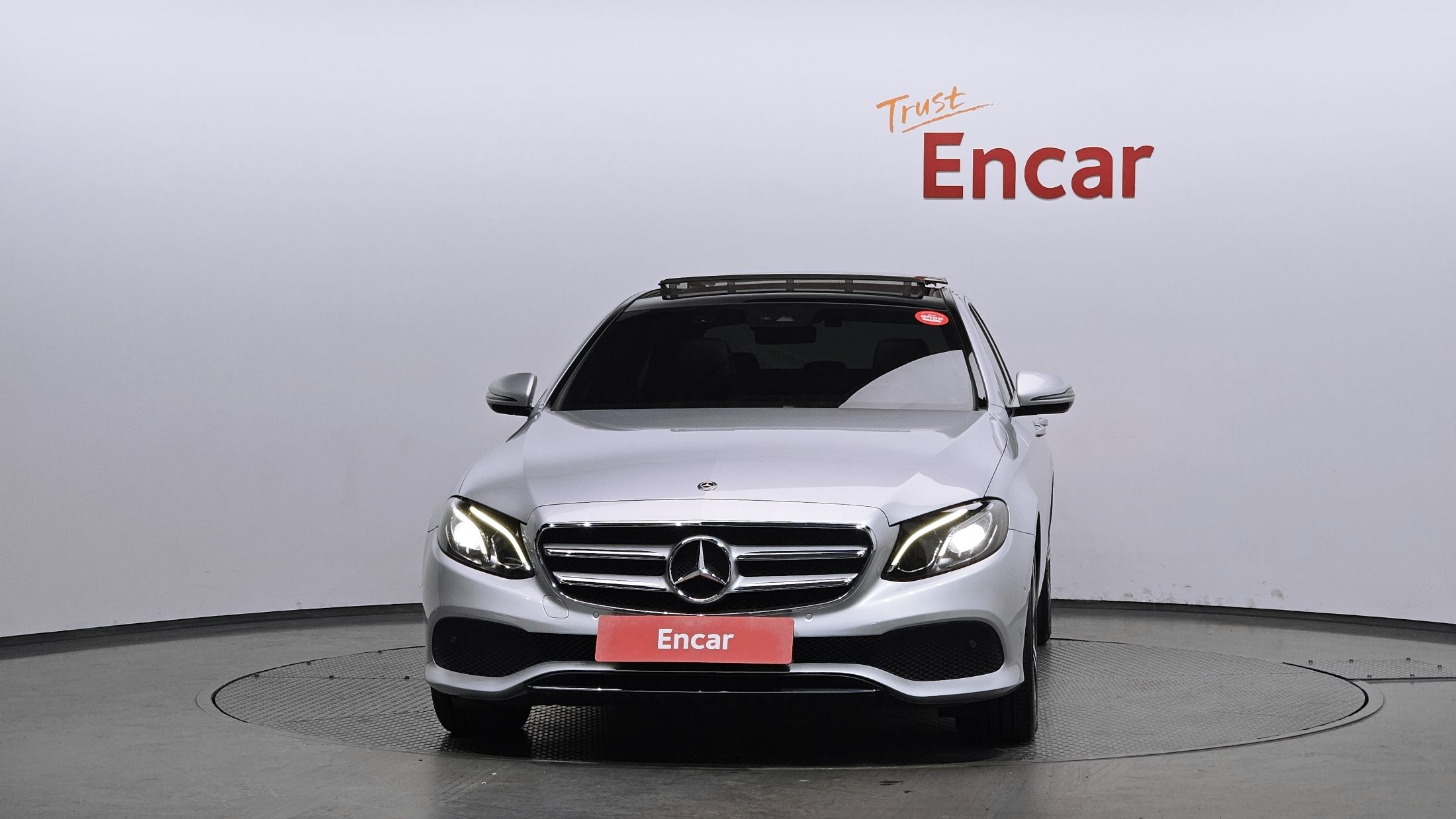 MERCEDES BENZ E-CLASS W213 2018