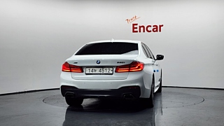 BMW 5-SERIES G30 2018