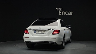 MERCEDES BENZ E-CLASS W213 2019