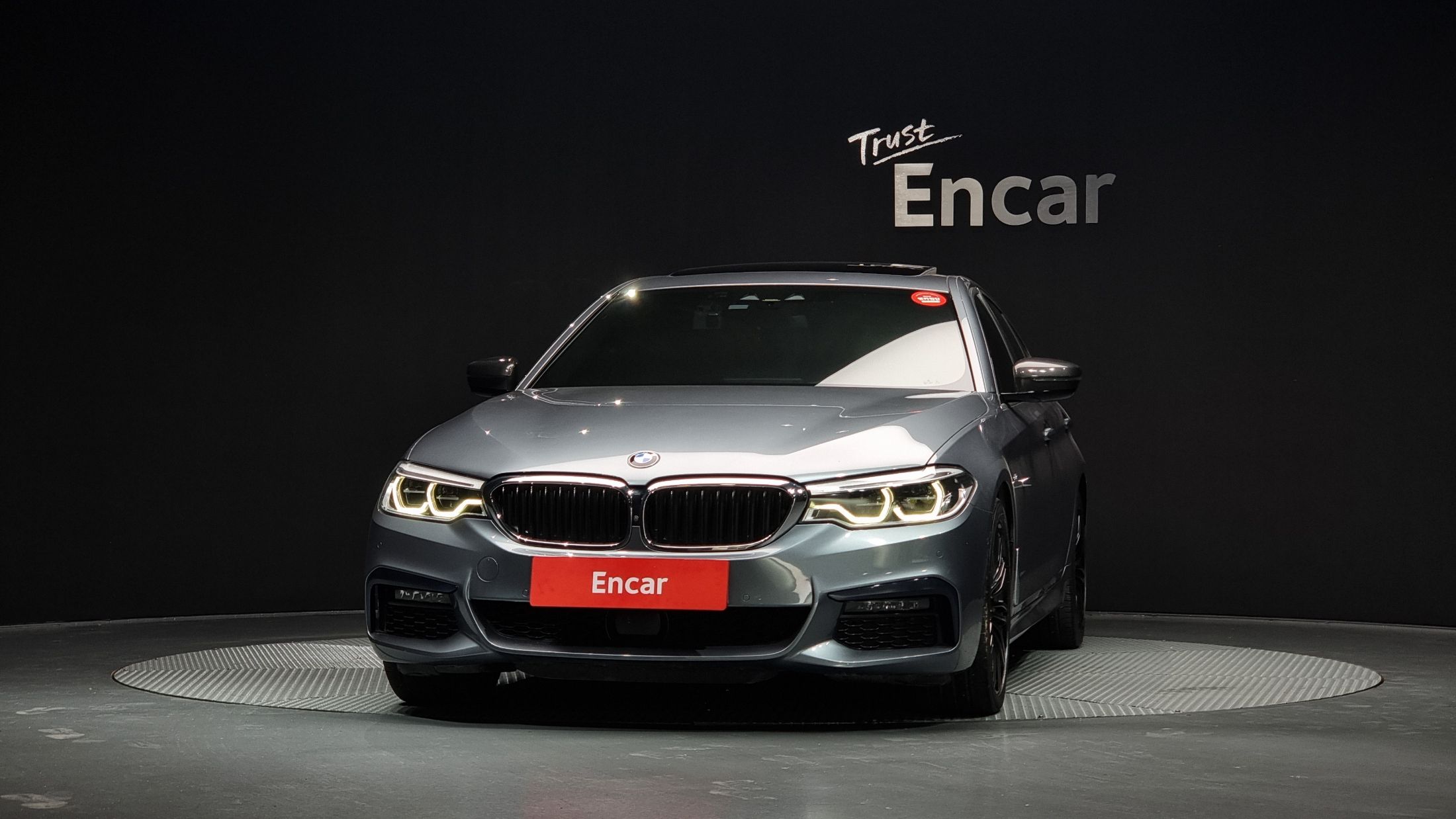 BMW 5-SERIES G30 2019