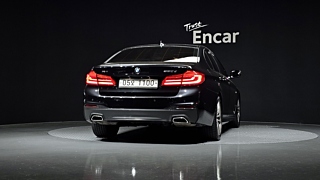 BMW 5-SERIES G30 2017