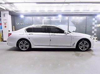 BMW 7-SERIES G11 2017